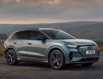 Audi Q4 e-tron S line [UK-spec] '2026