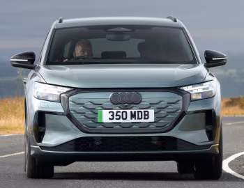 Audi Q4 e-tron S line [UK-spec] '2026