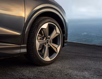 Audi Q4 e-tron S line [Worldwide] '2026
