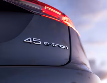 Audi Q4 Sportback 45 e-tron S line [Australia] '2025–pr.