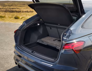 Ambos Audi Q4 Sportback e-tron S line [UK-spec] '2026