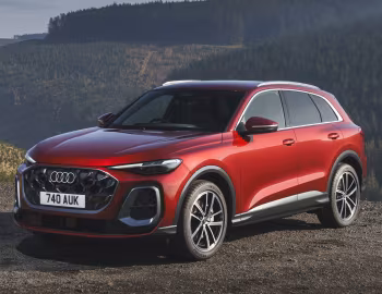 Audi Q5 TDI quattro S line "Launch Edition" [UK-spec] '2025–pr.