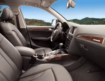Interior 2009–12 Audi Q5 3.2 quattro [North America] (8R) '2009–12