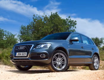 Audi Q5 3.2 quattro S-Line [UK-spec] (8R) '2009–12