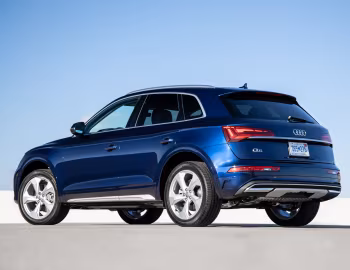 2021–pr. Audi Q5 45 TFSI quattro [North America] '2020–pr.
