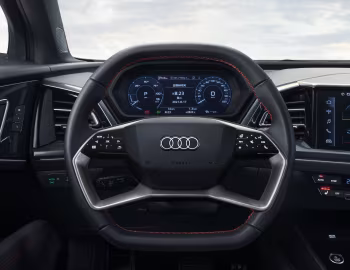 Panel frontal Audi Q5 50 e-tron quattro [China] '2022–pr.