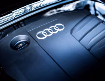 Bajo el capó Audi Q5 Sportback 40 TDI quattro S line [Japan] '2021–pr.
