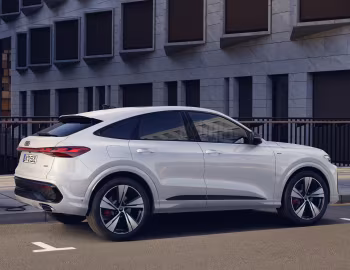 Audi Q5 Sportback e-hybrid quattro S line Black Pack [Worldwide] '2025–pr.