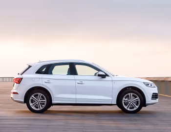 Audi Q5 TDI quattro S line [UK-spec] '2017–20