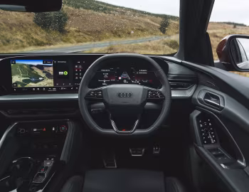 Panel frontal Audi Q5 TDI quattro S line "Launch Edition" [UK-spec] '2025–pr.