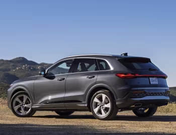 2025–pr. Audi Q5 TFSI quattro [North America] '2025–pr.