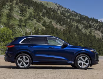 2025–pr. Audi Q5 TFSI quattro [North America] '2025–pr.