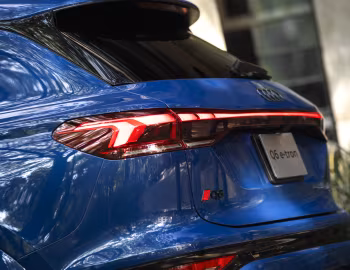 2025–pr. Audi Q6 e-tron quattro S line [Mexico] '2025–pr.