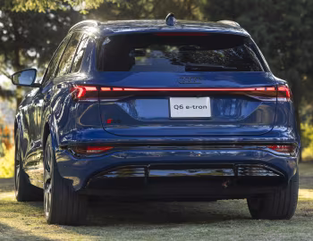 2025–pr. Audi Q6 e-tron quattro S line [Mexico] '2025–pr.