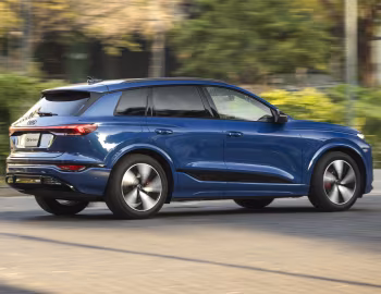 2025–pr. Audi Q6 e-tron quattro S line [Mexico] '2025–pr.