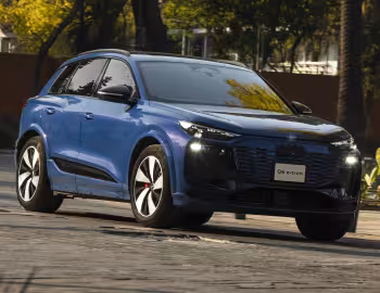 2025–pr. Audi Q6 e-tron quattro S line [Mexico] '2025–pr.