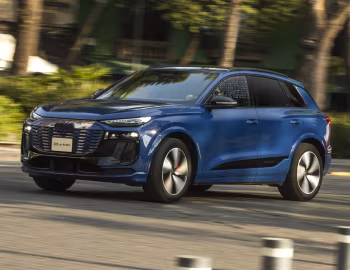 2025–pr. Audi Q6 e-tron quattro S line [Mexico] '2025–pr.