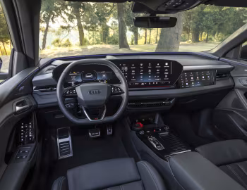 Panel frontal 2025–pr. Audi Q6 e-tron quattro S line [Mexico] '2025–pr.