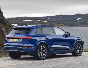 Audi Q6 e-tron quattro S line "Edition 1" [UK-spec] '2024–н.в.