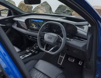 Интерьер Audi Q6 e-tron quattro S line "Edition 1" [UK-spec] '2024–н.в.