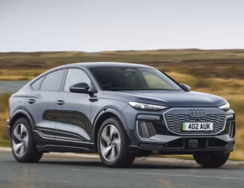 Audi Q6 Sportback e-tron S line [UK-spec] '2025–pr.