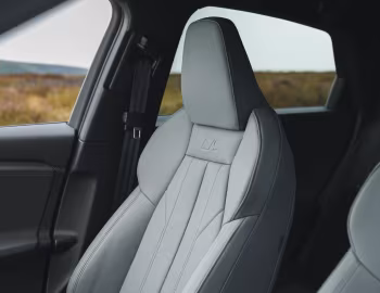 Interior Audi Q6 Sportback e-tron S line [UK-spec] '2025–pr.