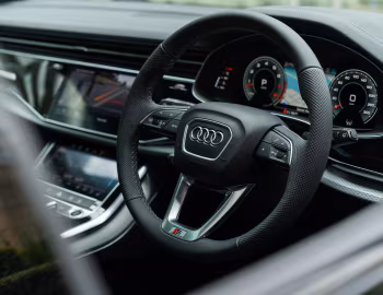 Panel frontal Audi Q7 55 TFSI quattro S line [Australia] (4M) '2025–pr.