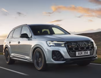 Audi Q7 TFSI e quattro S line [UK-spec] '2025–pr.