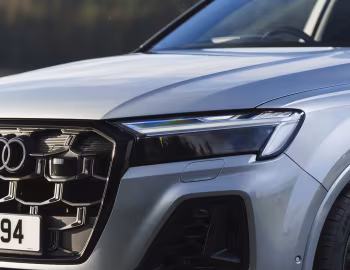 Audi Q7 TFSI e quattro S line [UK-spec] '2025–pr.