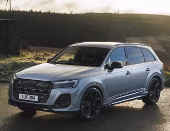 Audi Q7 TFSI e quattro S line [UK-spec] '2025–pr.
