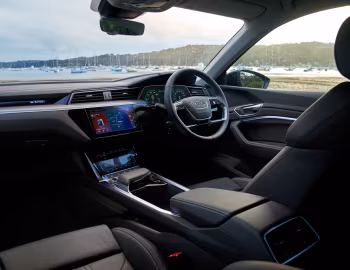 Panel frontal Audi Q8 50 e-tron quattro [Australia] '2024–pr.