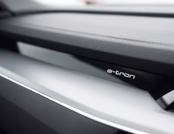 Interior Audi Q8 55 e-tron quattro [Australia] '2023–pr.