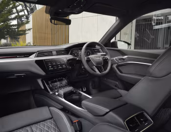 Interior Audi Q8 55 e-tron quattro S line "Launch Edition" [Australia] '2023–pr.