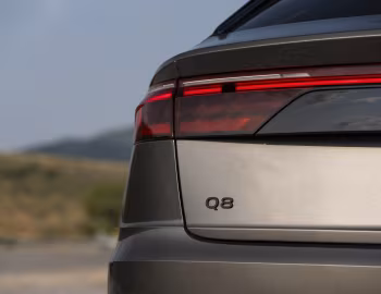 2025–pr. Audi Q8 55 TFSI quattro [North America] '2024–pr.