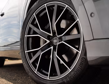 Audi Q8 55 TFSI quattro S line [Australia] '2025–pr.
