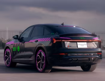 Audi Q8 Sportback e-tron FC Bayern concept '07.2023