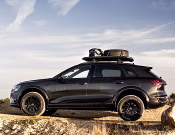 Audi Q8 e-tron "edition Dakar" '2024