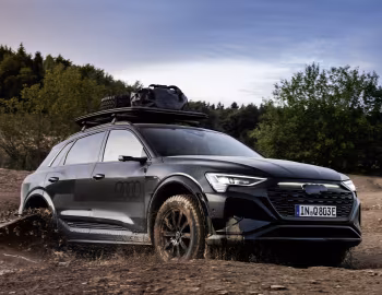 Audi Q8 e-tron "edition Dakar" '2024