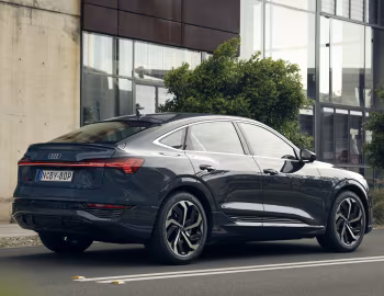 Audi Q8 Sportback 55 e-tron quattro S line [Australia] '2023–pr.