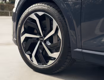 Audi Q8 Sportback 55 e-tron quattro S line [Australia] '2023–pr.