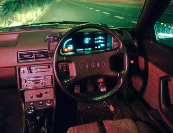 Panel frontal Audi quattro [UK-spec] (Typ 85) '1983–85