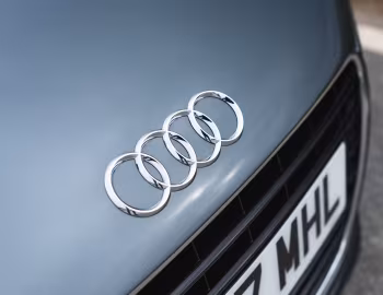 Logo Audi R8 [UK-spec] '2007–12