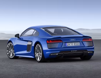 Audi R8 e-tron '2015–16