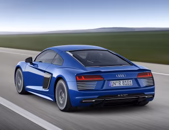 Audi R8 e-tron '2015–16