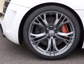 Audi R8 GT Spyder [UK-spec] '2011–12