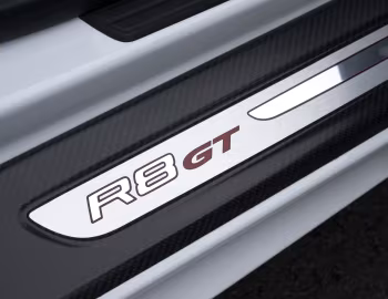 Audi R8 GT Spyder [UK-spec] '2011–12