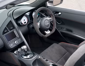 Interior Audi R8 GT Spyder [UK-spec] '2011–12