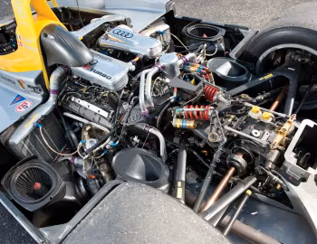 Bajo el capó Audi R8 LMP '2001