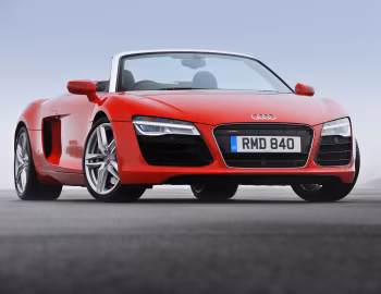 Audi R8 Spyder [UK-spec] '2013–16