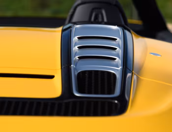 Audi R8 Spyder V10 [UK-spec] '2016–18